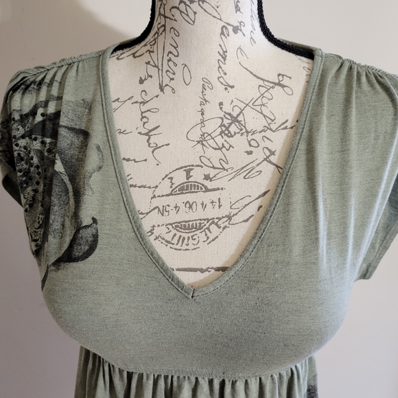 Forever 21 Flowy Top Green Sz Med - Picture 3 of 3